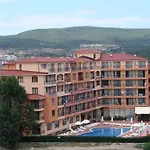 Happy Aparthotel